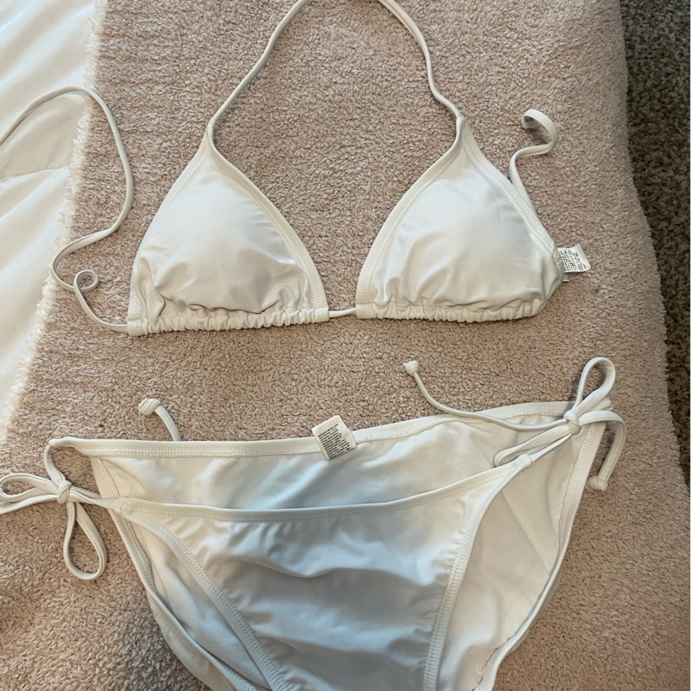 NEVER WORN white bikini 👙